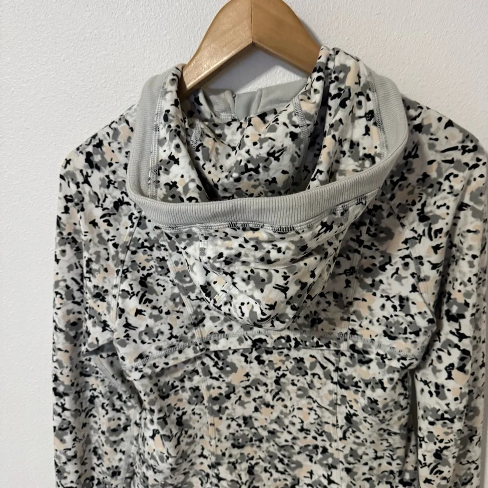 Lululemon After Asana Hoodie Not So Petite Fleur Silver Spoon Zipper Gym-4
